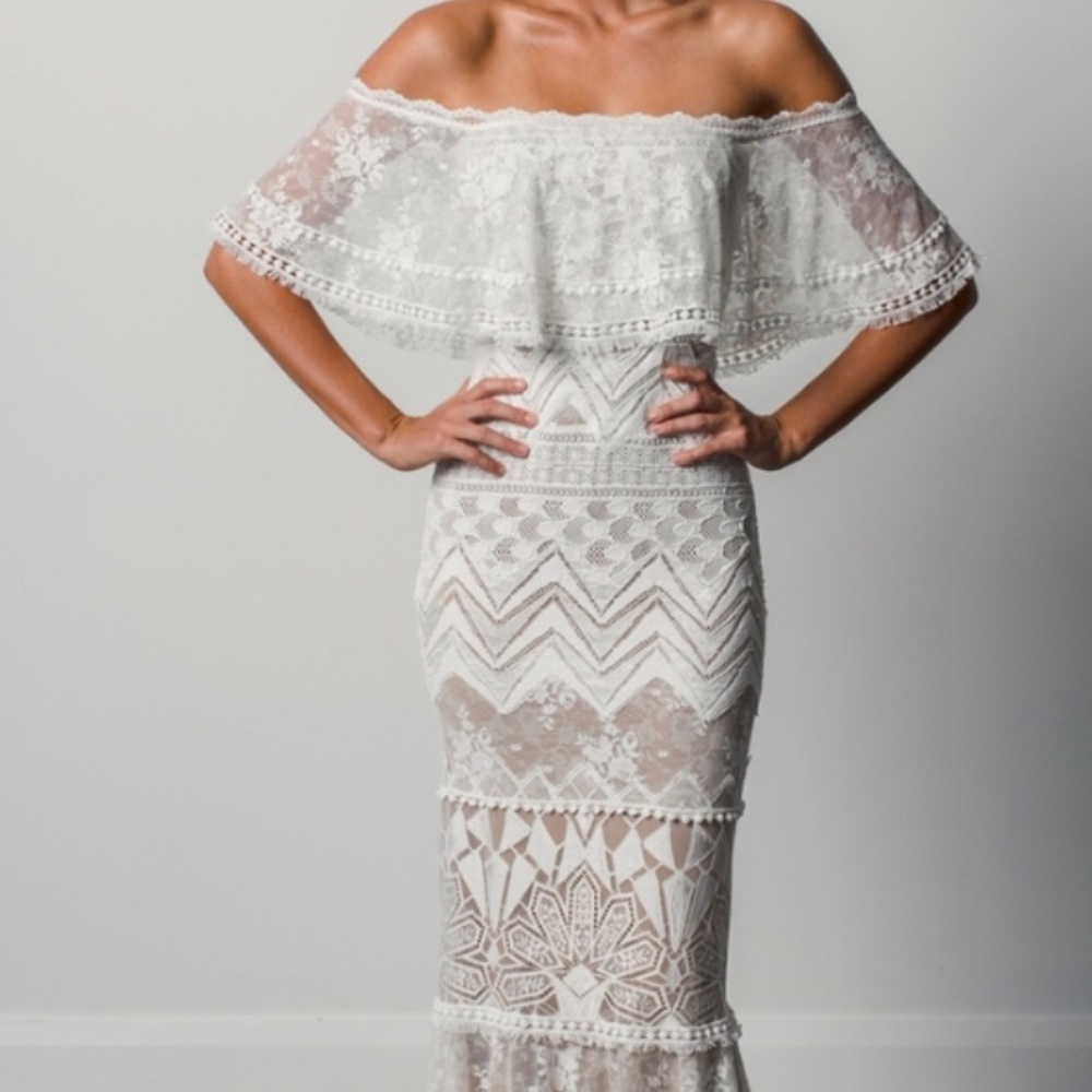 Grace loves lace Emanuela